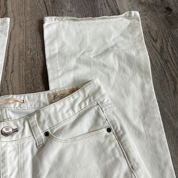 Gap Limited Edition White Bootcut Jeans, size 4 - Picture 3 of 10